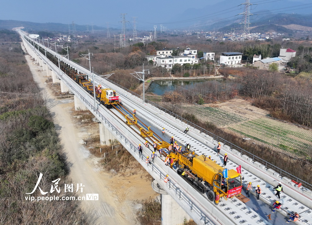京港高铁昌九段开始全线铺轨【2】