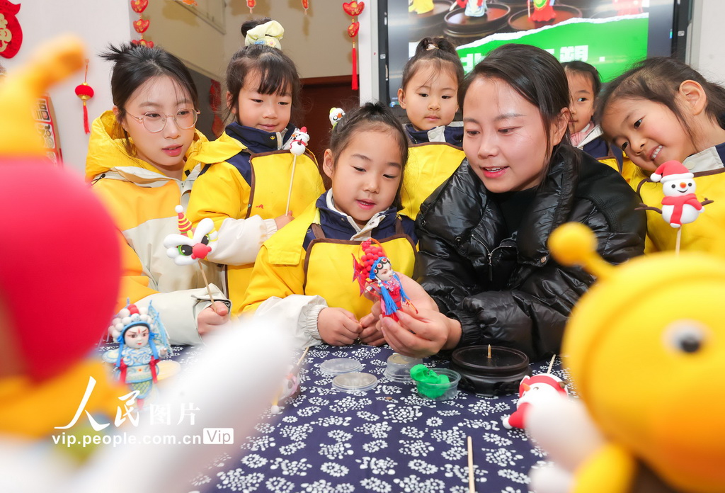 安徽淮北：面塑非遗进校园 萌娃乐享传统文化【2】