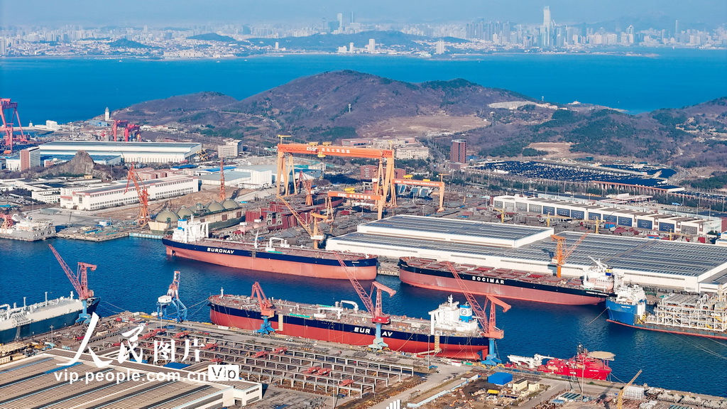 山东青岛：赶制大型船舶订单 全力冲刺年度目标任务【4】