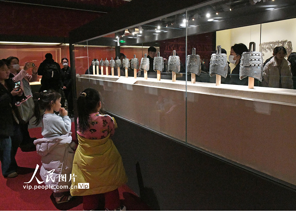 北京:安徽淮南武王墩一号墓考古成果在国博展出【6】