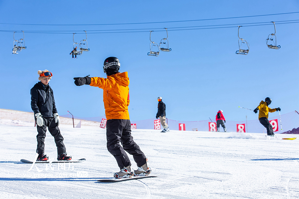 甘肃肃南：冰雪“冷资源”撬动文旅“热经济”【2】