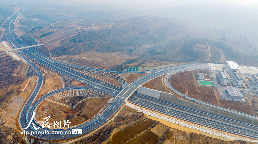 河南洛阳：济新高速公路正式通车【6】