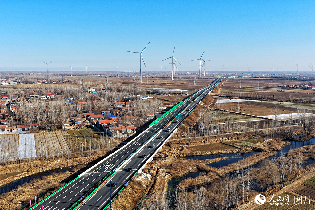 航拍郓鄄高速路段。