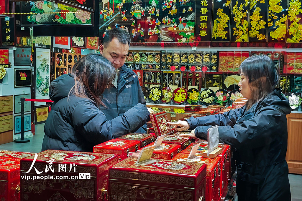 山西晋中：平遥古城“夜经济”再度火爆【6】