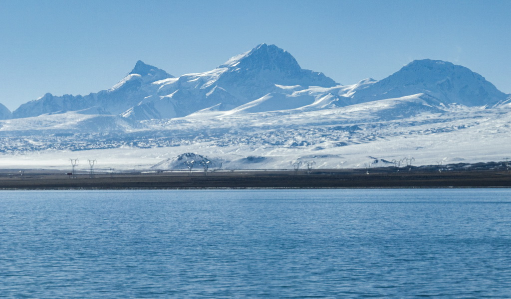 这是1月3日拍摄的佩枯错风光（无人机照片）。