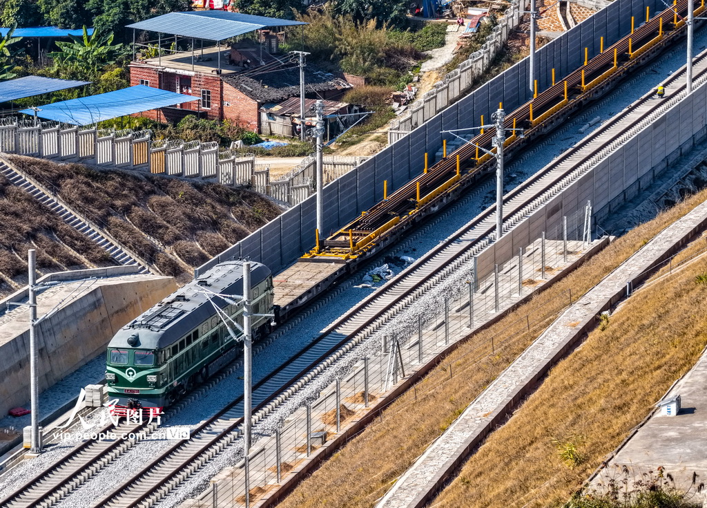 广西梧州：柳梧铁路建设正酣【3】