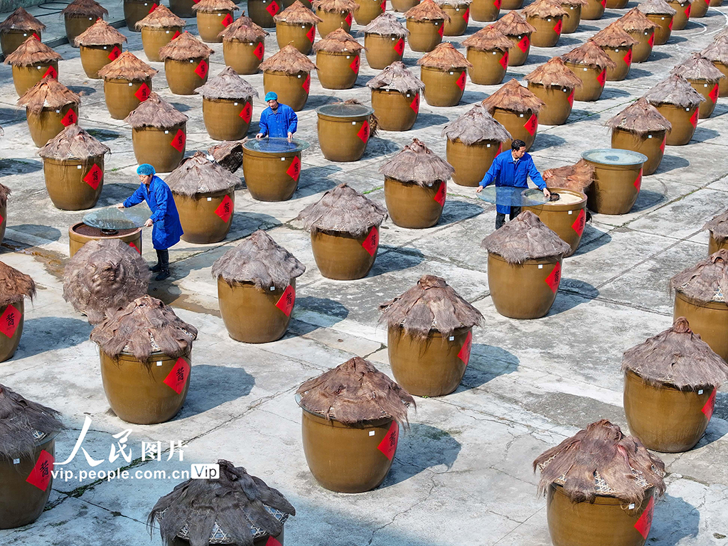 贵州开阳：古法酱油酿造忙【6】