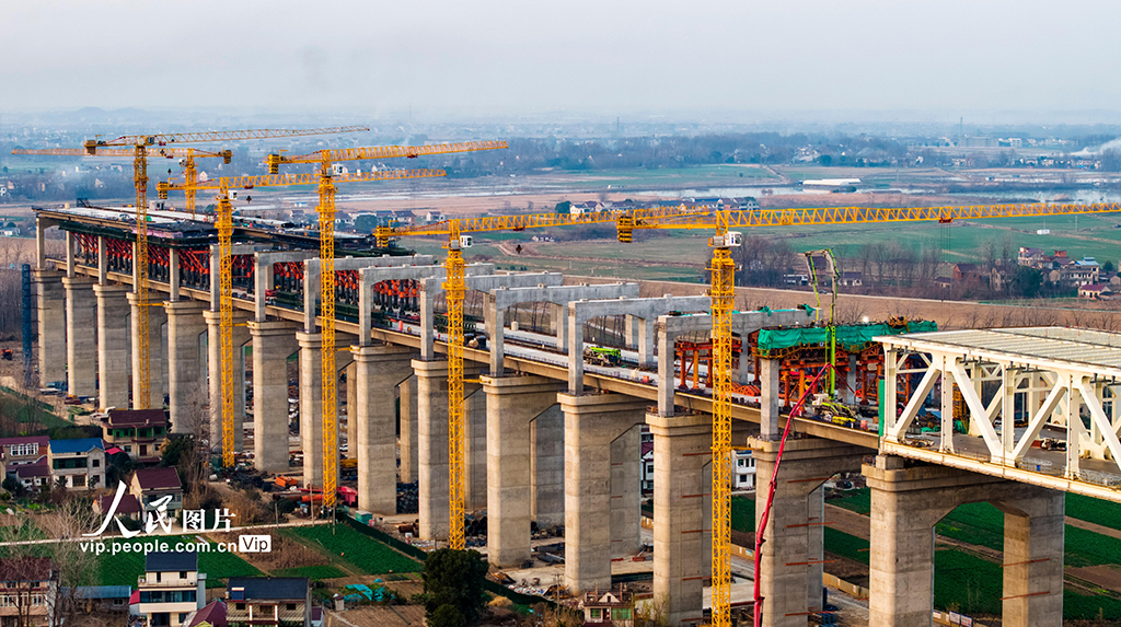 安徽枞阳：池州长江公铁大桥施工正酣【5】