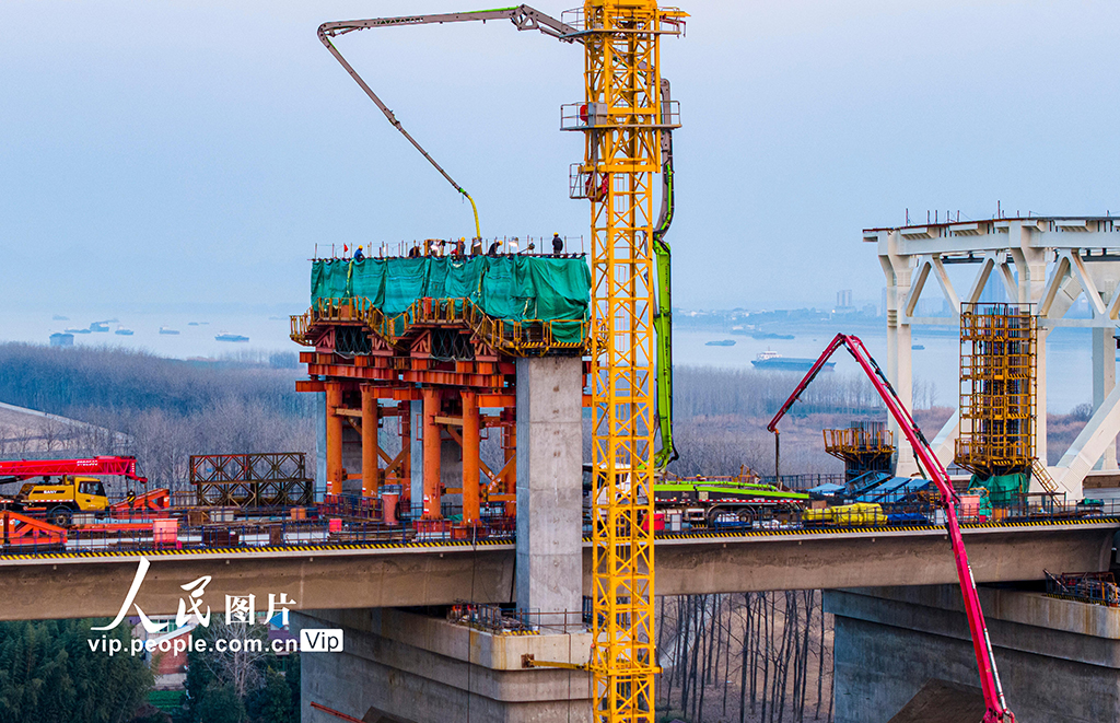 安徽枞阳：池州长江公铁大桥施工正酣【7】