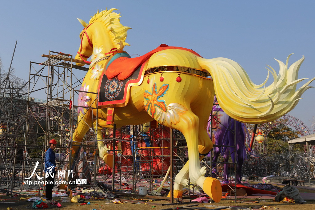 福建厦门：布置彩灯迎新春【4】