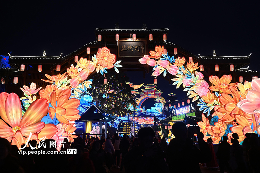 四川：第32届自贡国际恐龙灯会璀璨亮灯【10】