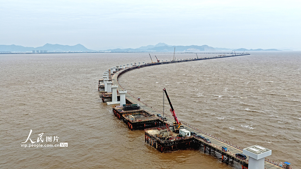 浙江临海:头门港铁路跨海大桥项目施工如火如荼【2】