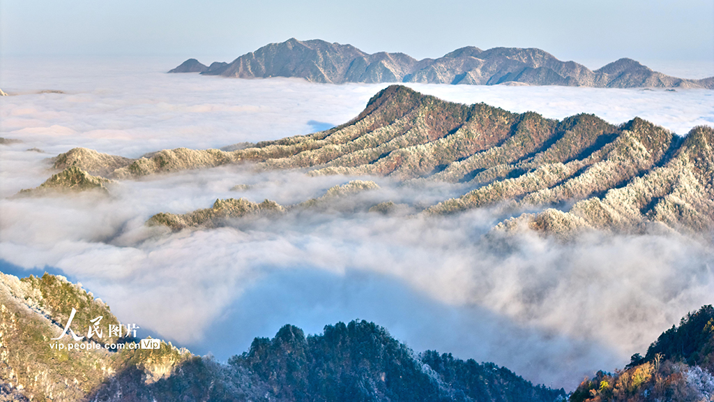湖北神农架：神农天池现云海景观【3】
