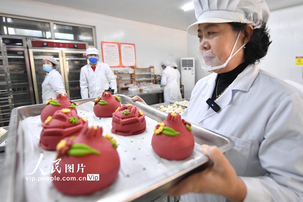 山东青岛:花饽饽俏销迎新春【7】