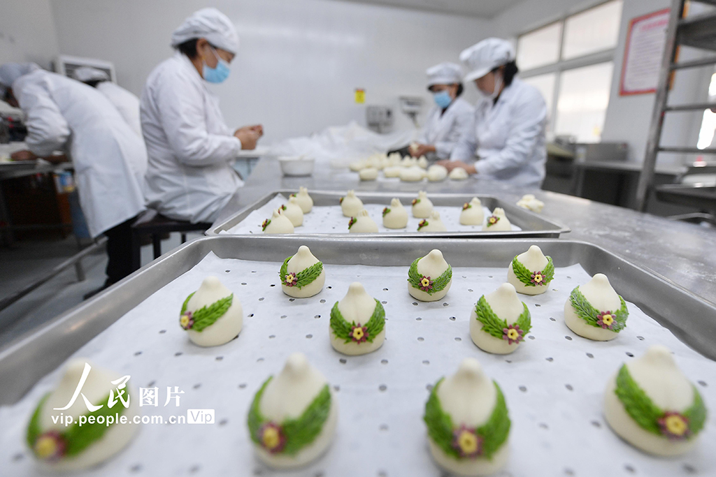 山东青岛:花饽饽俏销迎新春【8】