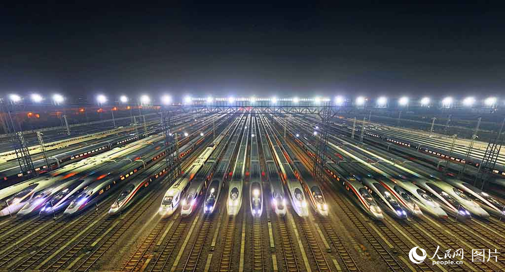 春运即将拉开大幕 动车集结如“陆地航母”【2】