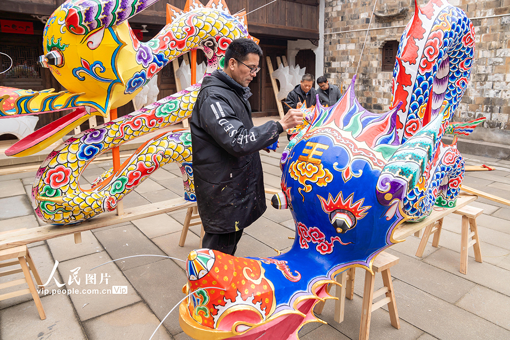 浙江浦江：赶制非遗板凳龙迎新春【3】