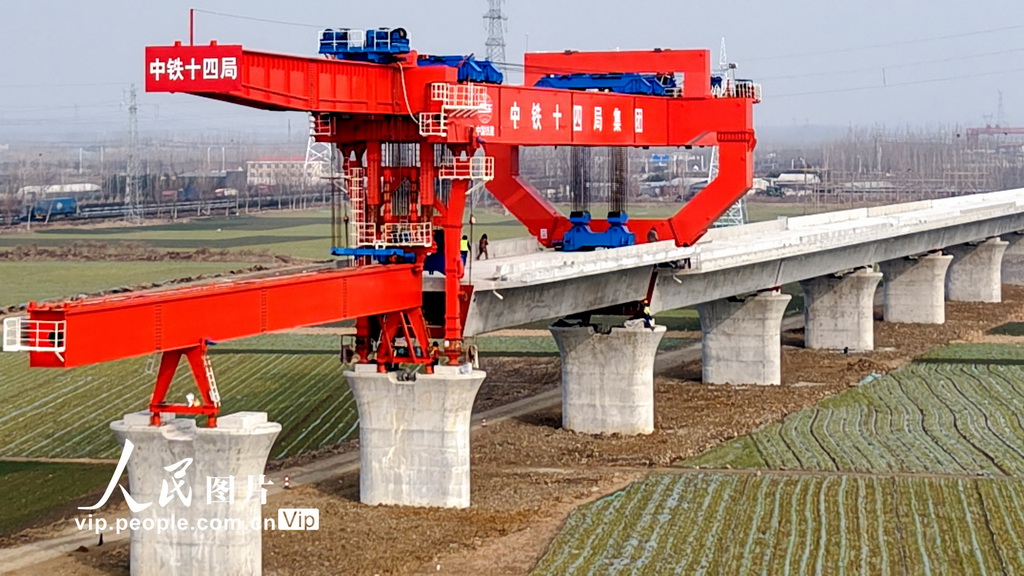 山东临沂：潍宿高铁临沂段架梁施工忙【3】