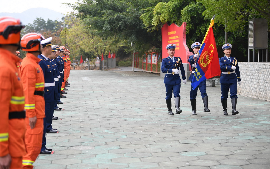 2月4日拍摄的广州消防救援机动支队挂牌仪式现场。