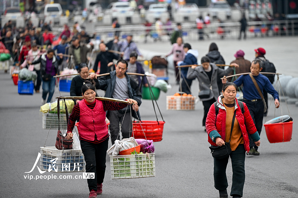 贵州铜仁：烟火人间慢火车 温暖穿行湘黔渝【4】