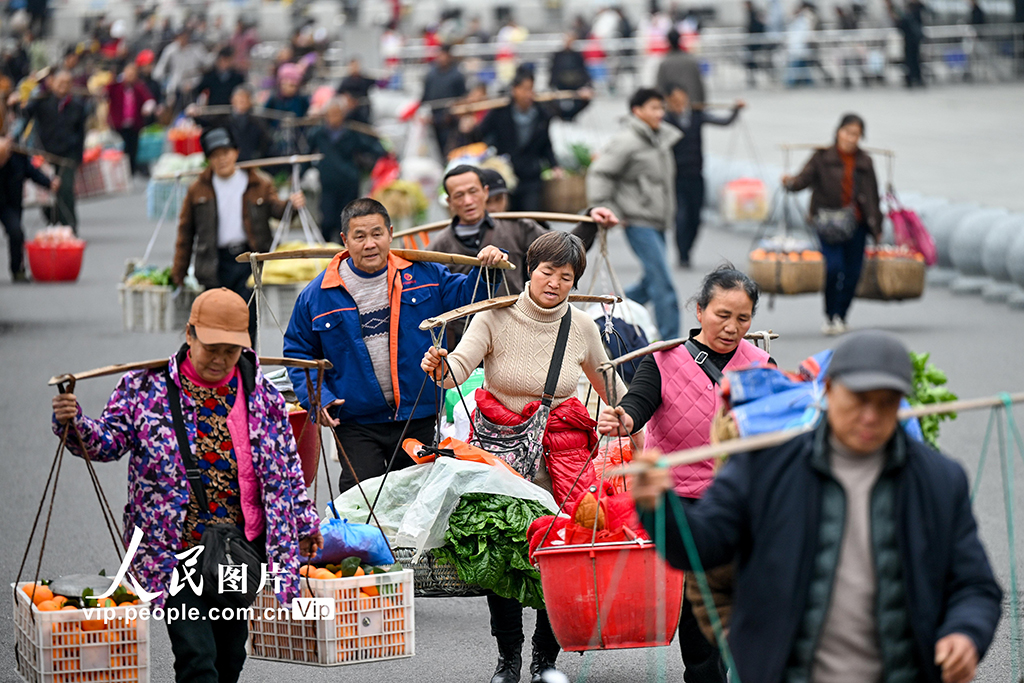 贵州铜仁：烟火人间慢火车 温暖穿行湘黔渝【5】