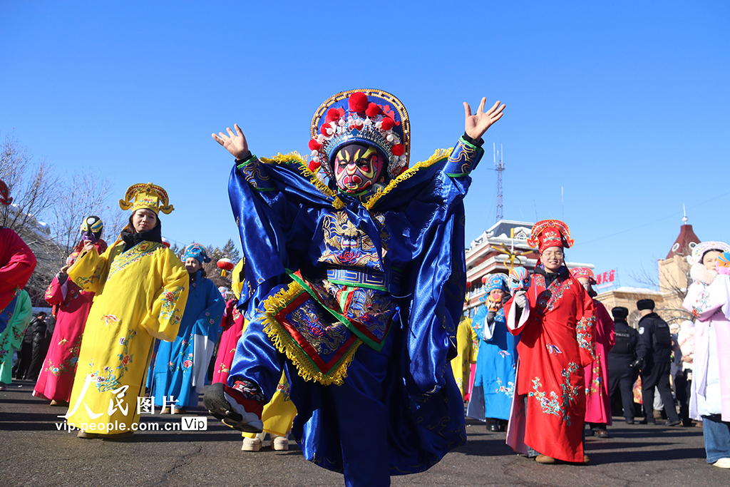 新疆阿勒泰：雪都社火闹新春【2】