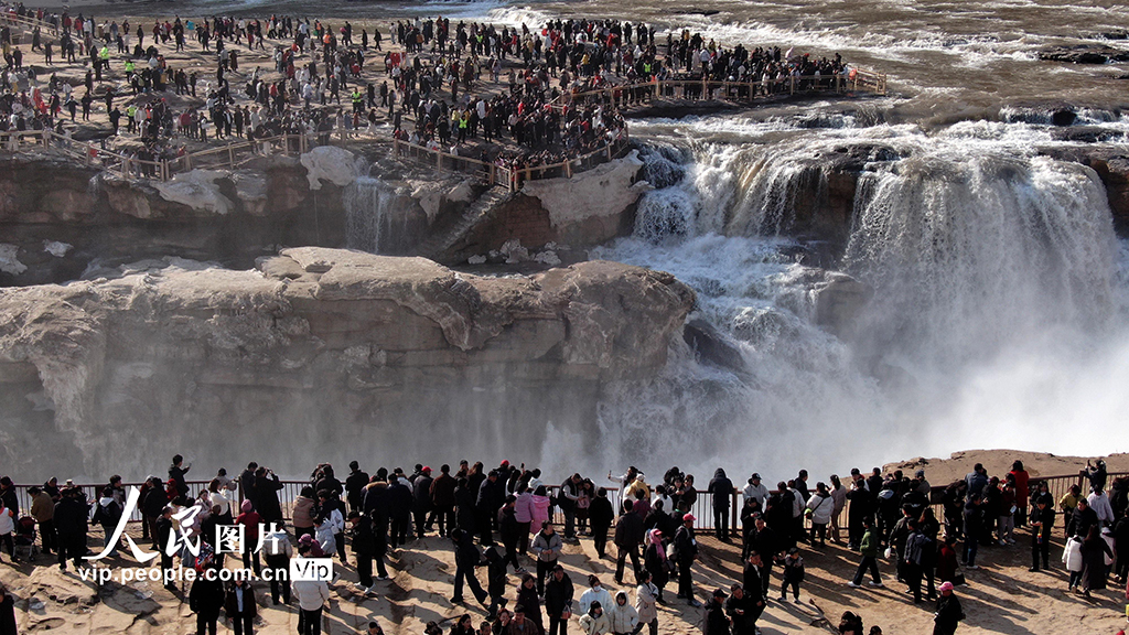 山西吉县:黄河壶口瀑布景区游人如织【4】