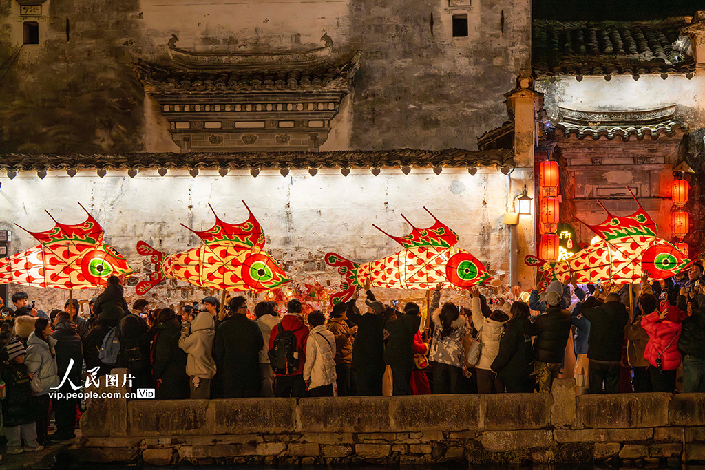 安徽黟县:非遗鱼灯闹新年【5】