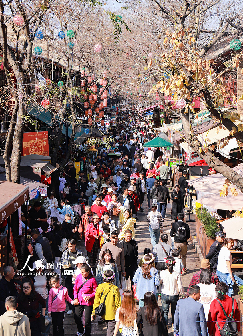 云南昆明：老街人气旺【2】