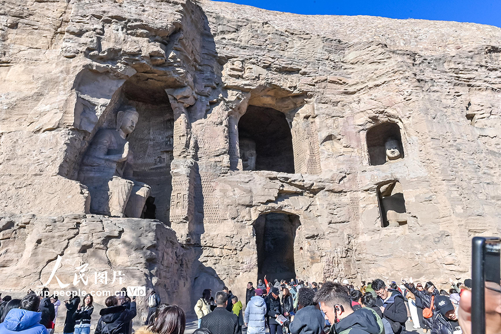 山西大同：云冈石窟景区人流如潮【5】