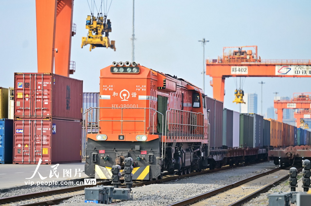 河南郑州：中欧班列运输忙【4】
