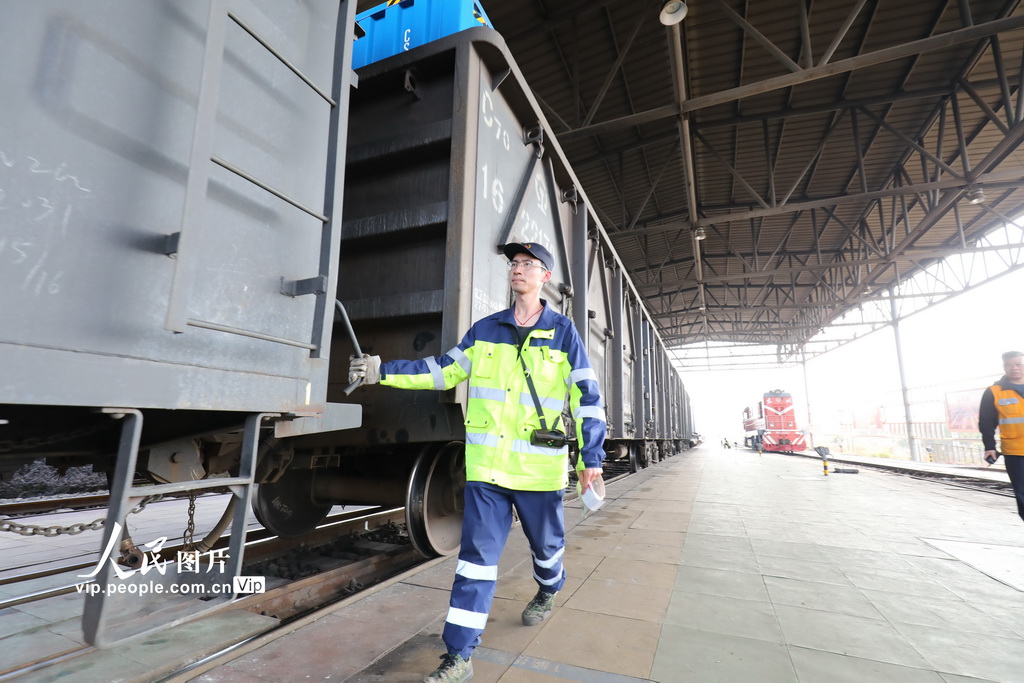 重庆：坚守岗位筑牢运输保障线【5】