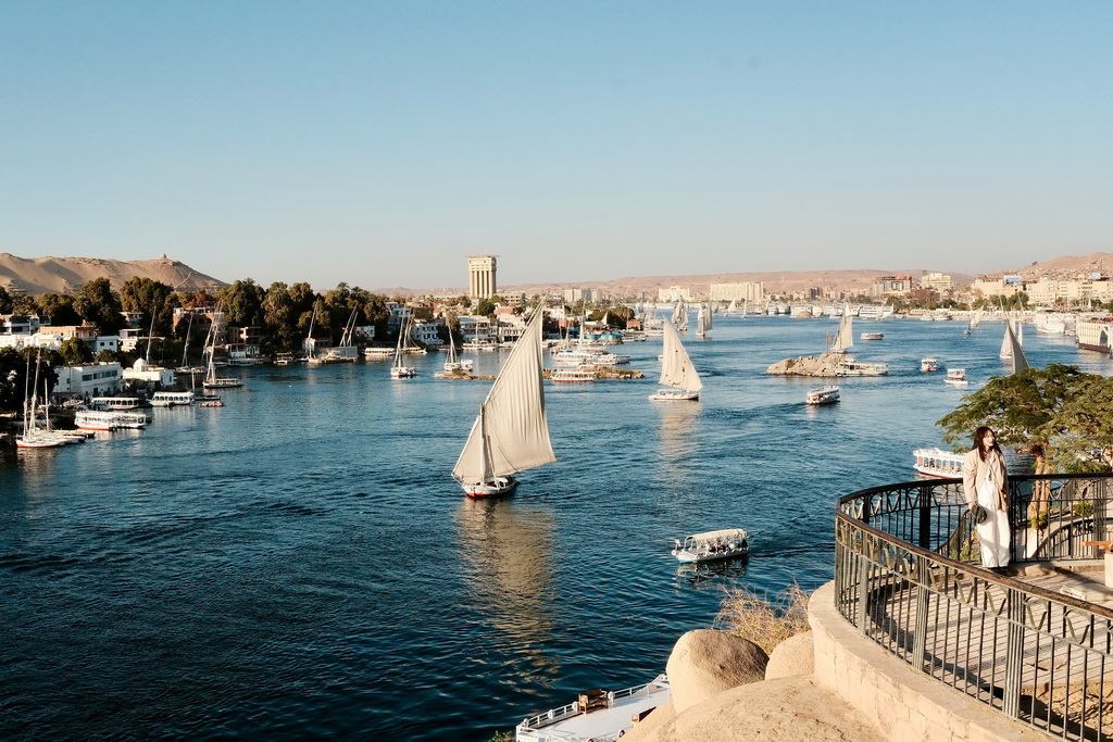 这是2月20日拍摄的埃及南部阿斯旺省一景。