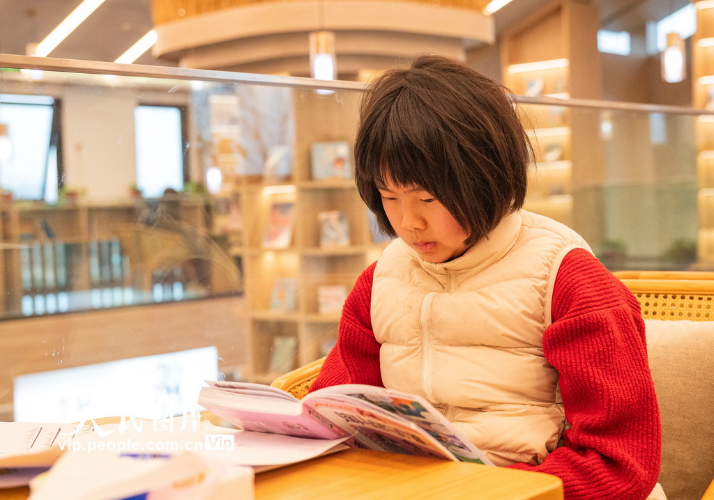 江苏宿迁：农家书屋品书香【3】