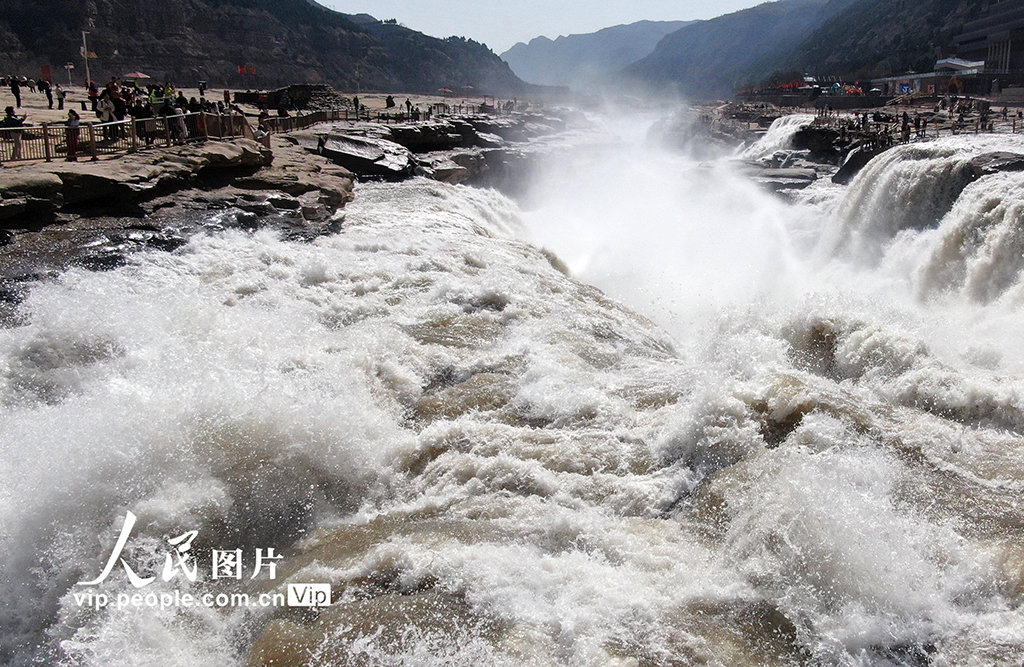 山西吉县：黄河壶口瀑布气势磅礴【6】