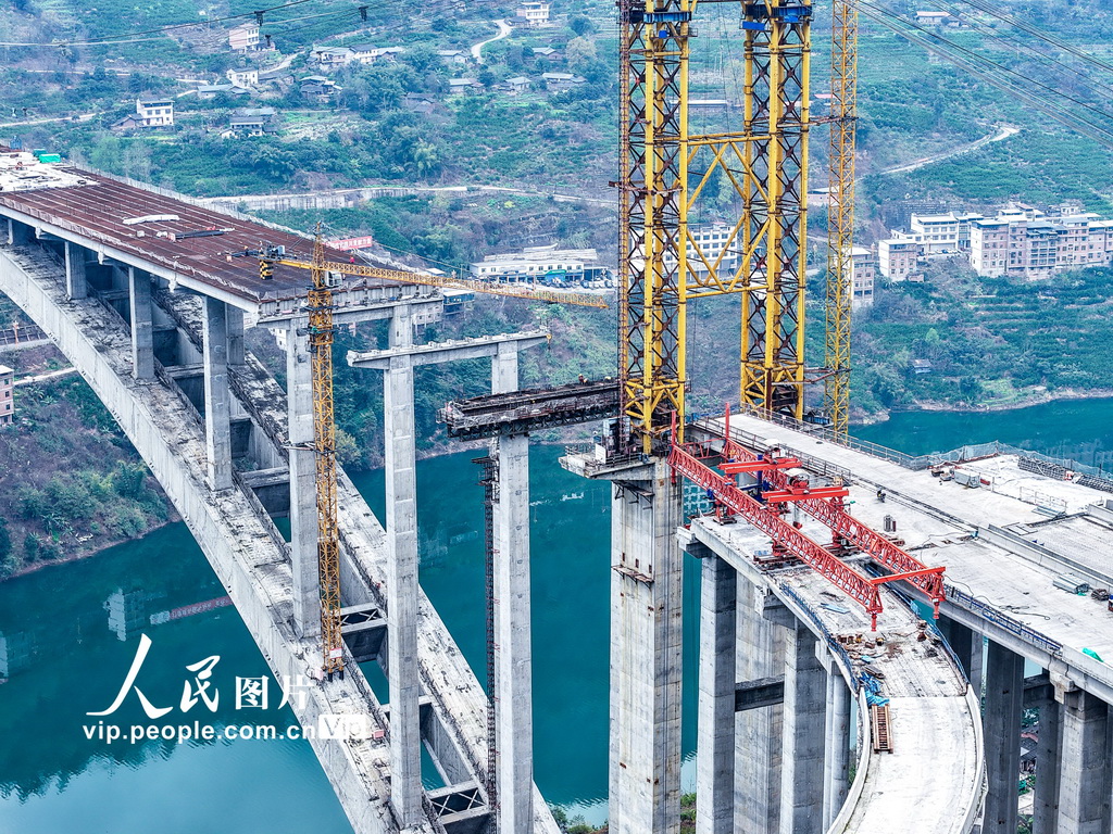 四川屏山:宜攀高速西宁河特大桥建设正酣【4】