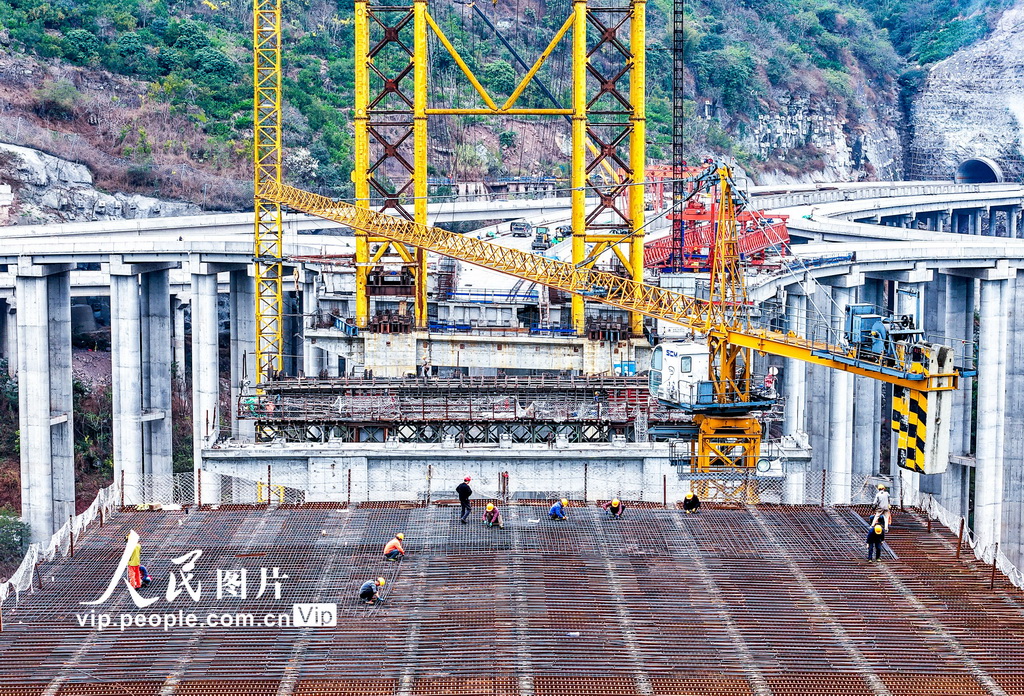 四川屏山：宜攀高速西宁河特大桥建设正酣【6】