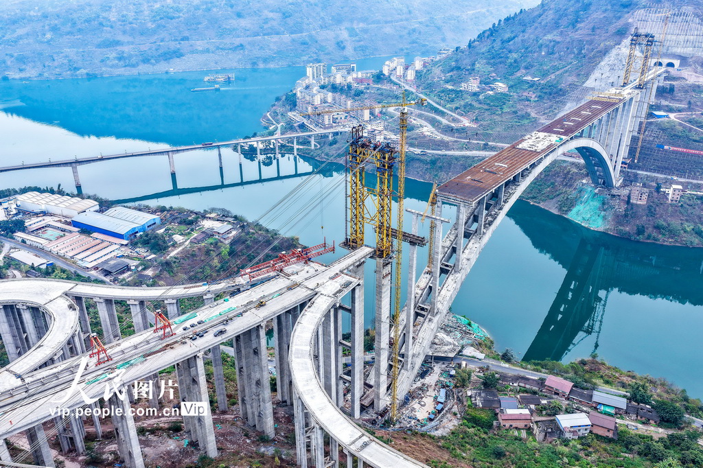 四川屏山：宜攀高速西宁河特大桥建设正酣【2】