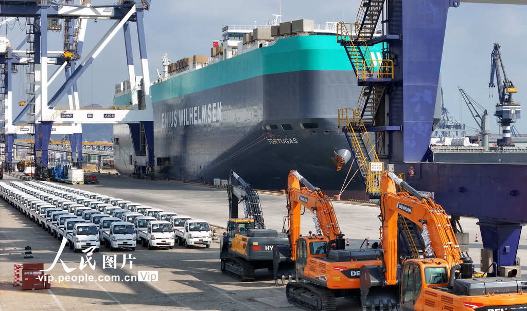 山东烟台:港口赋能 国产汽车顺畅“出海”【2】