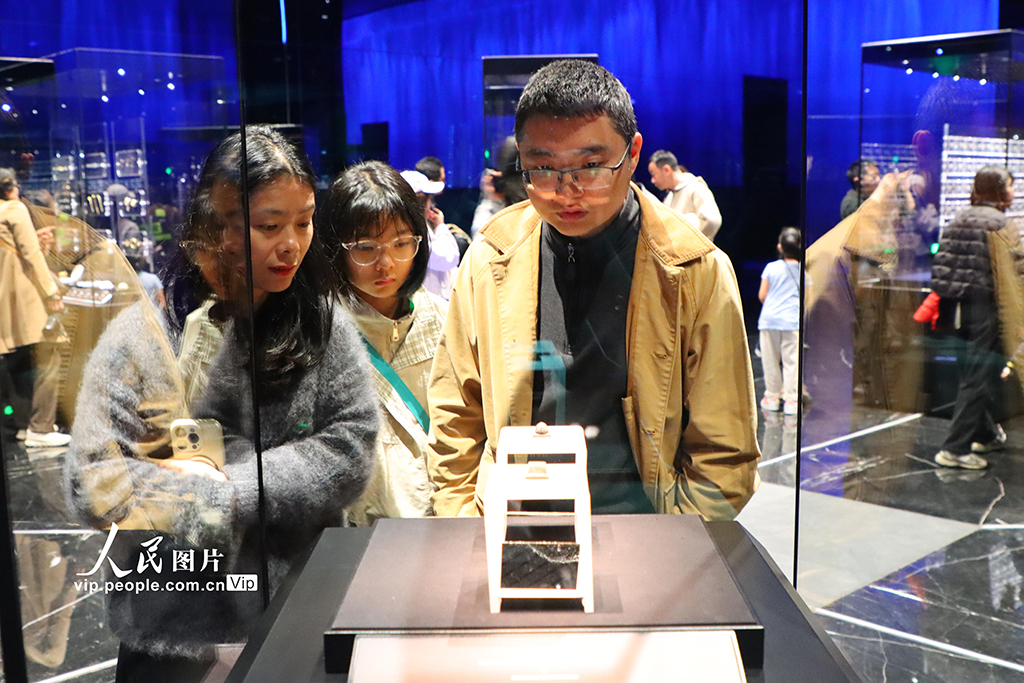 四川眉山:江口沉银博物馆首次向公众开放【5】