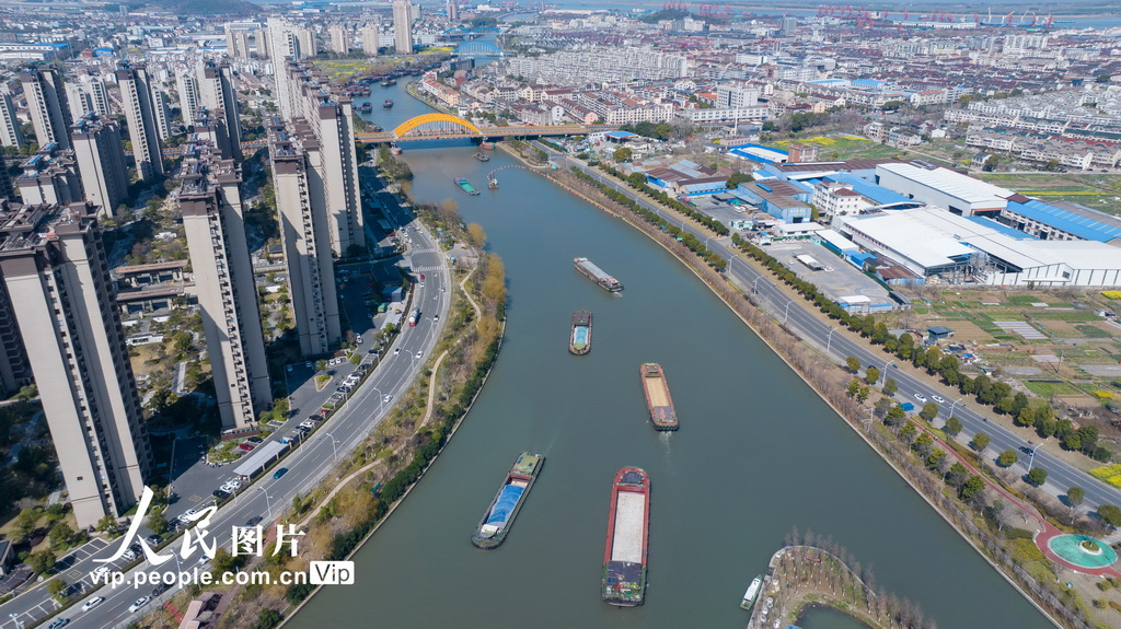 江苏张家港：内河航运繁忙有序【3】