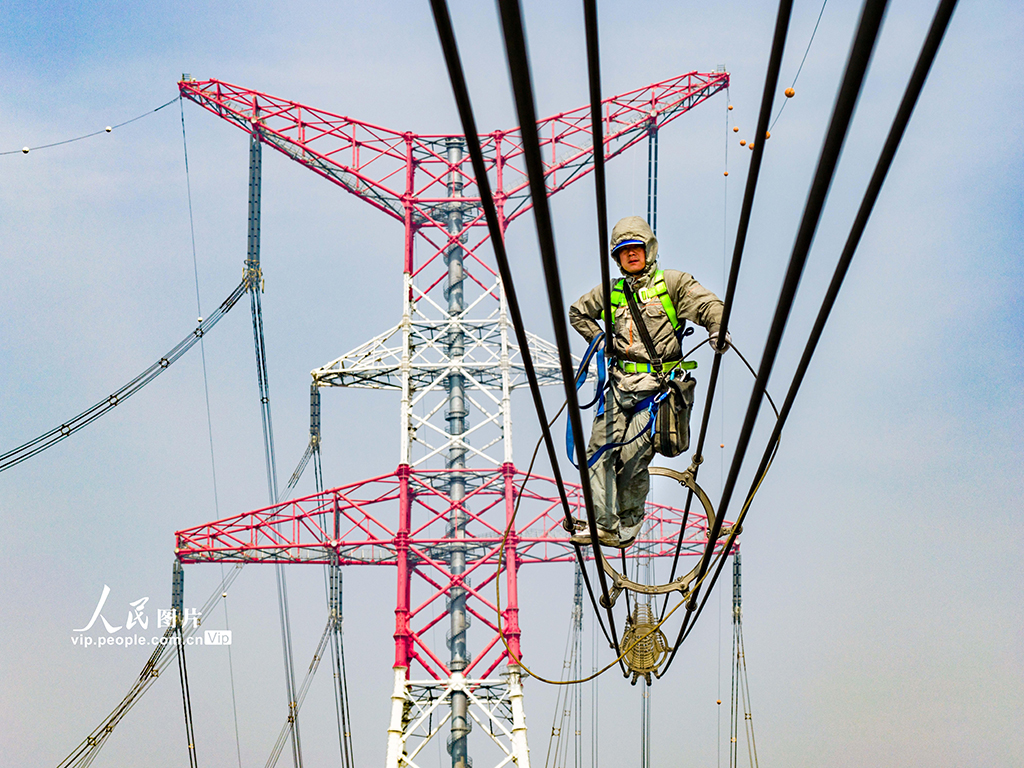 安徽枞阳:±800千伏金塘线安徽段长江大跨越线路检修【2】