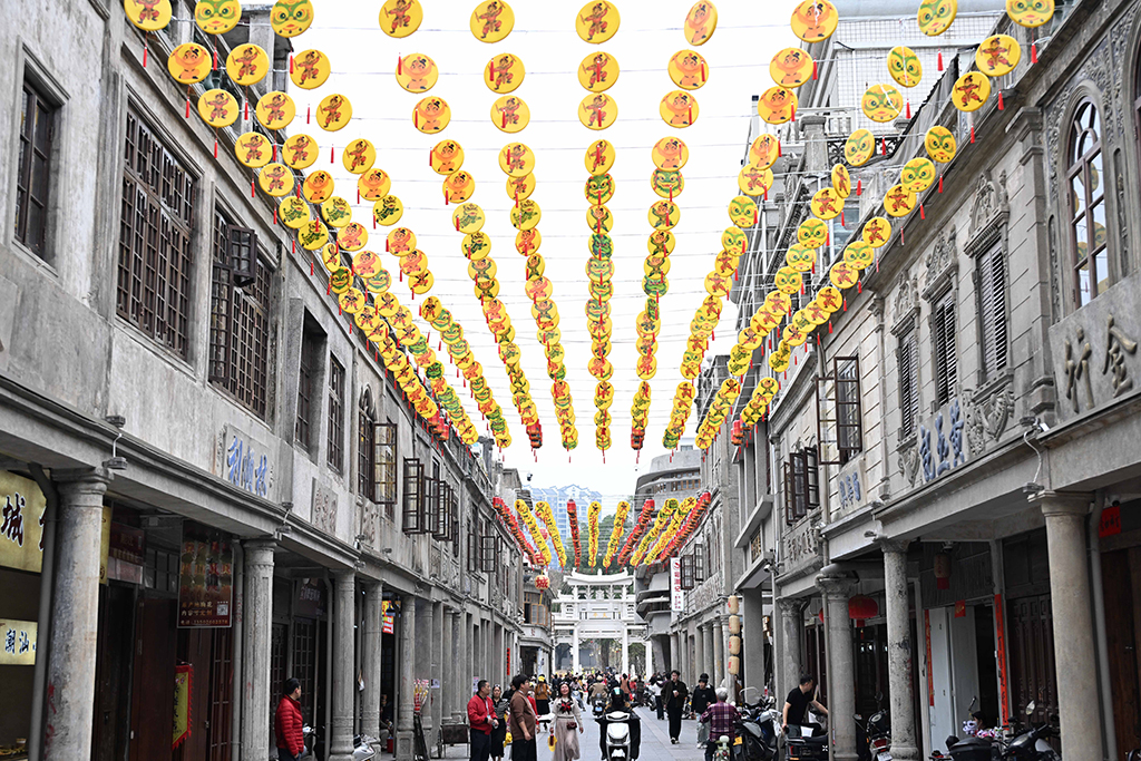 这是3月10日拍摄的揭阳古城街景。