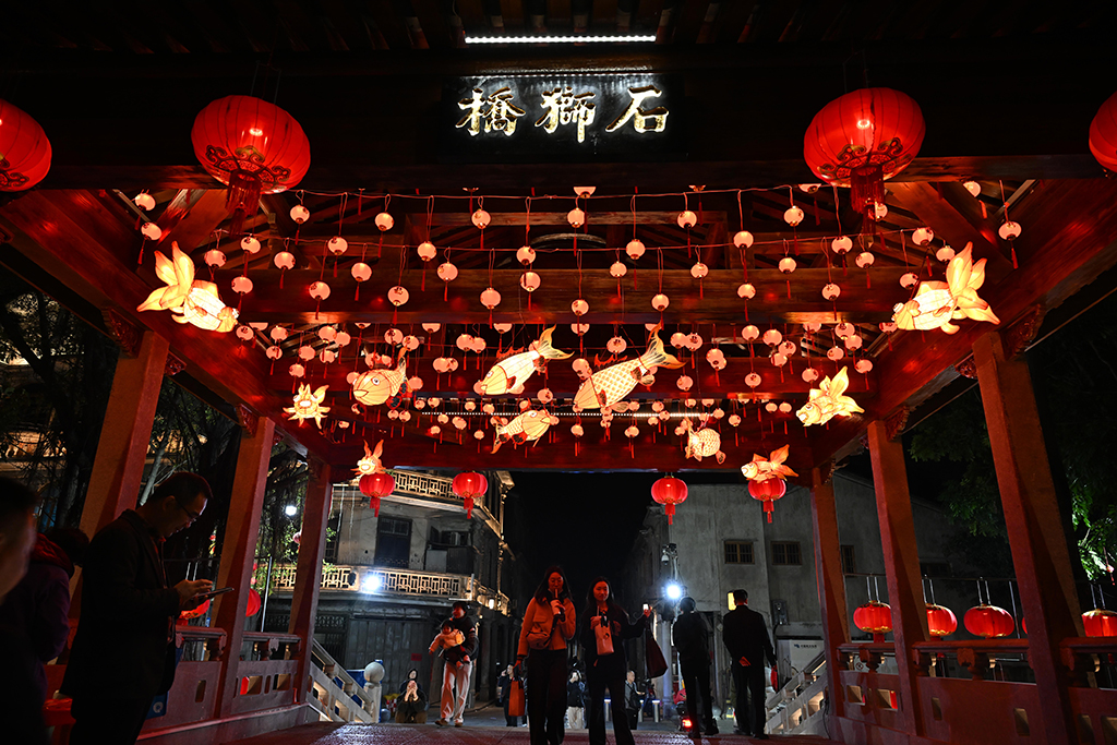 这是3月10日拍摄的揭阳古城石狮桥。