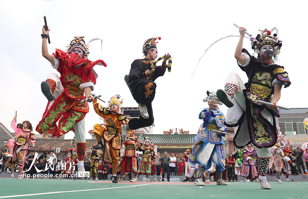 广东鹤山：乡村庙会展“非遗”【5】