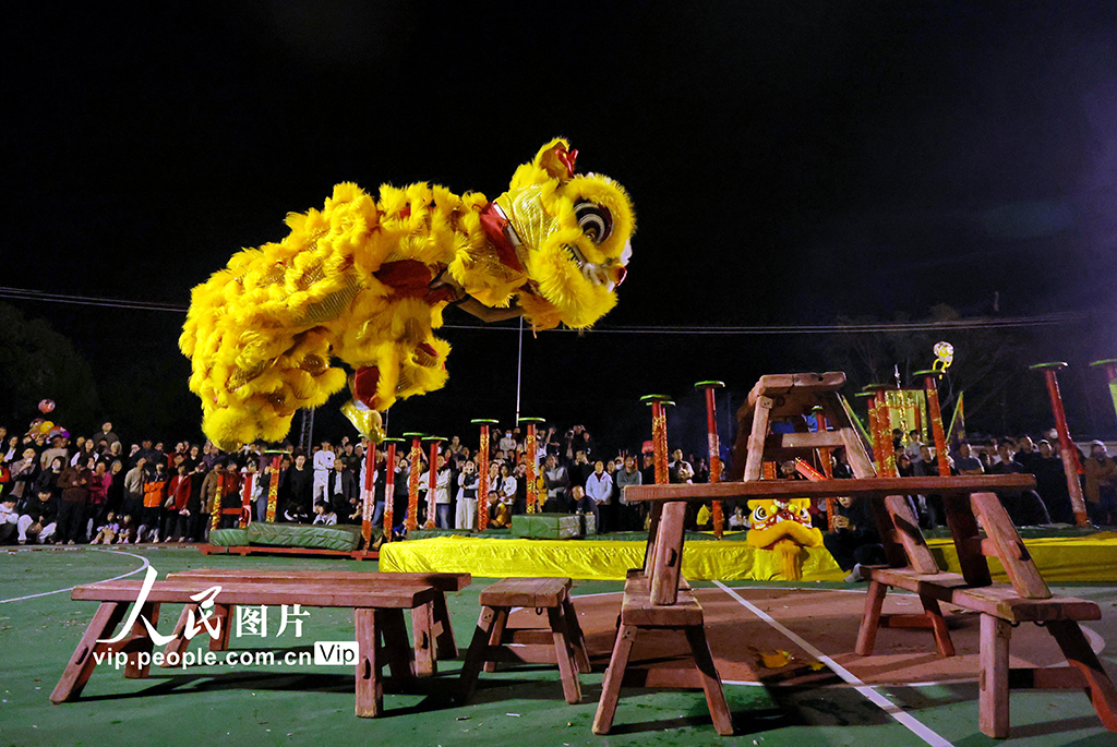 广东鹤山：乡村庙会展“非遗”【9】