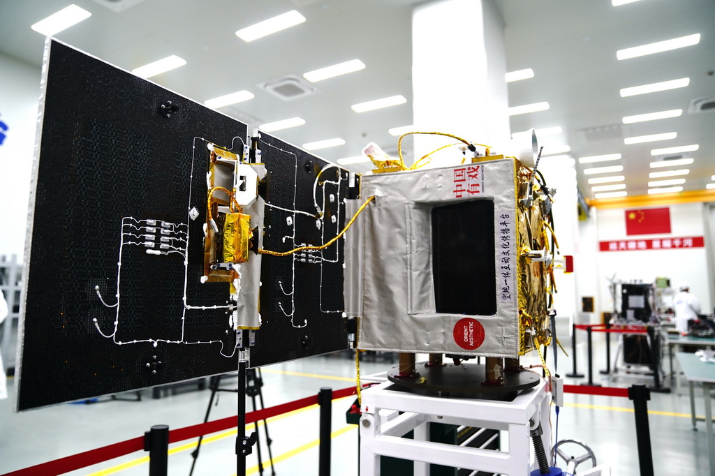 3月17日在上海巡天千河空间技术有限公司拍摄的精致遥感卫星。