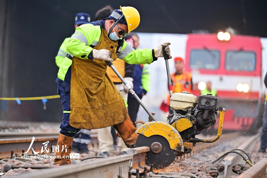 河南南阳：焦柳铁路换轨【3】