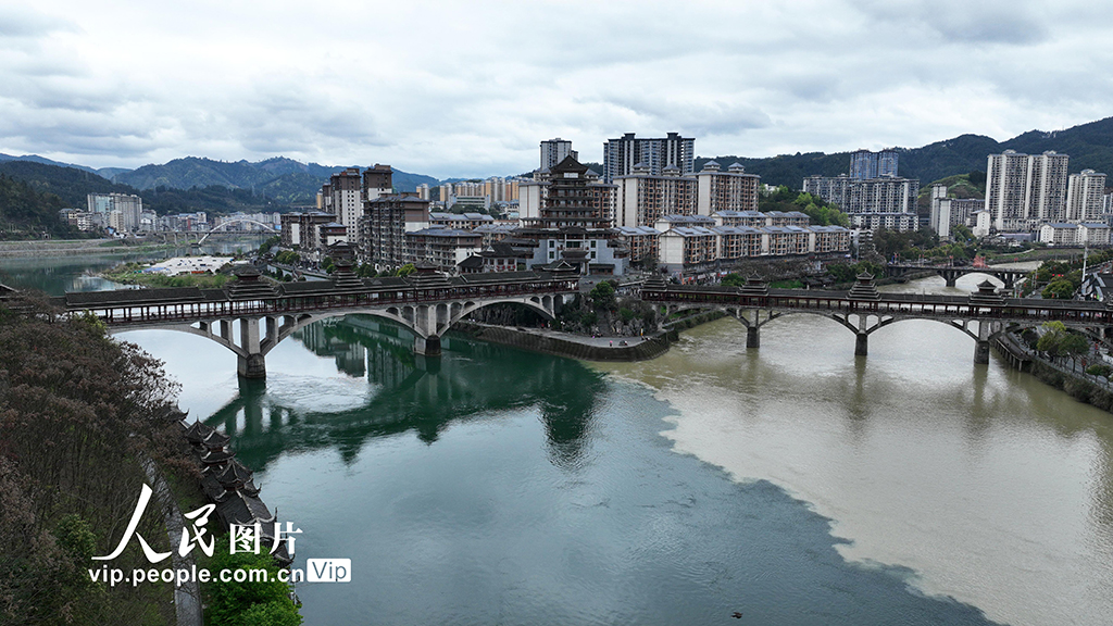贵州锦屏：雨后河流“泾渭分明”【3】