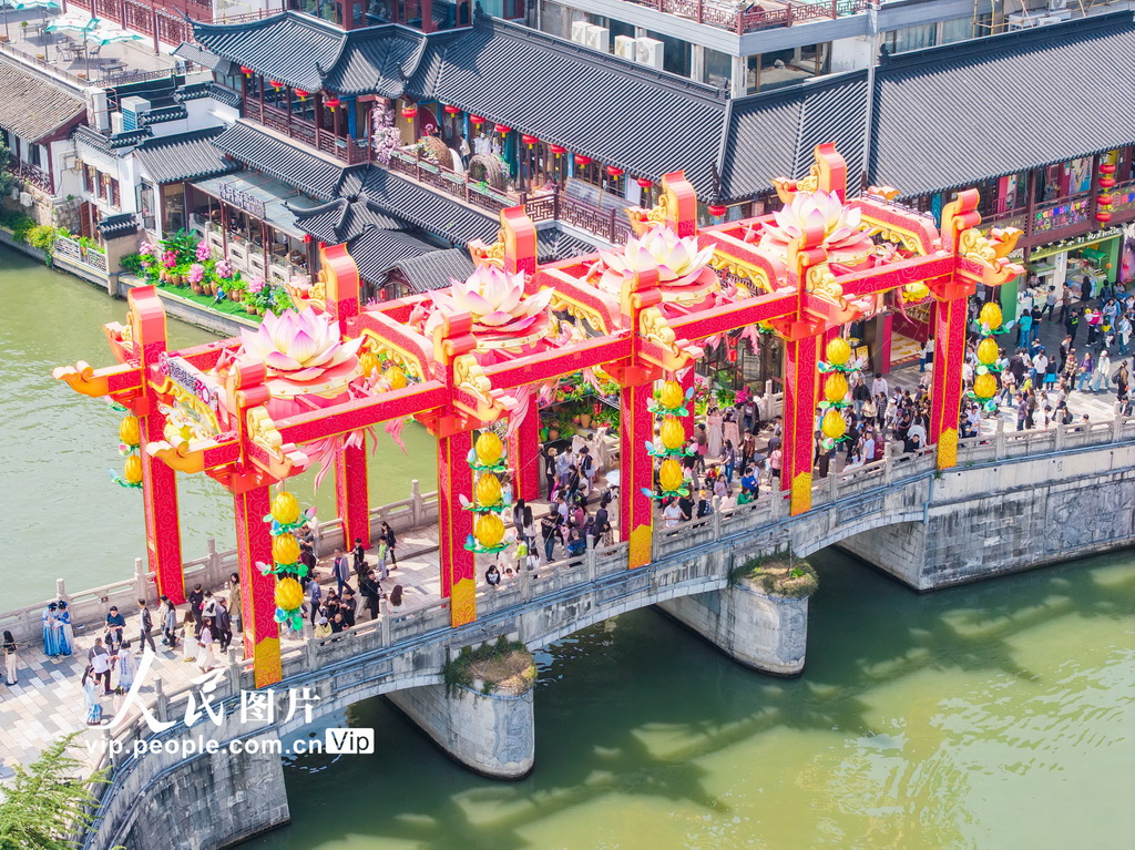 江苏南京：夫子庙景区人气旺【2】